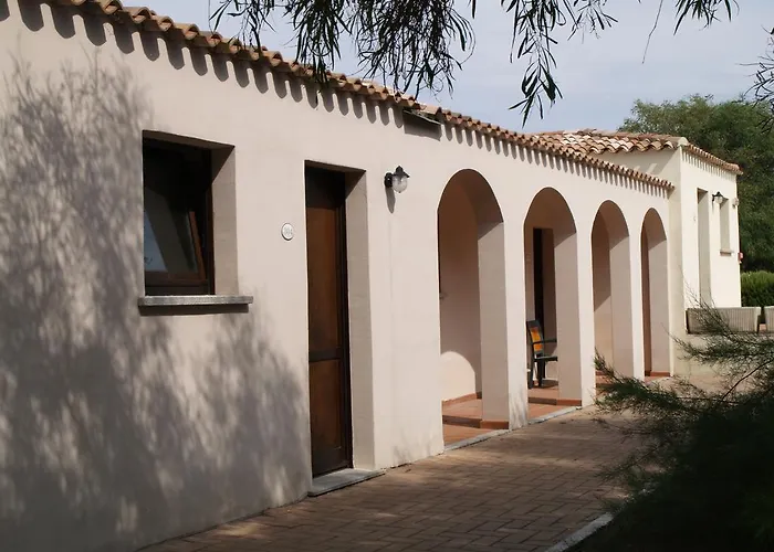 Club Esse Gallura Hotel 3*