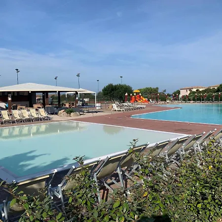 Club Esse Gallura Hotel 3*